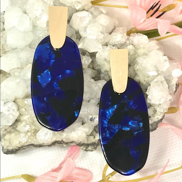 Jewelry - NEW 🌸Navy Blue and Gold acrylic stud drop earring